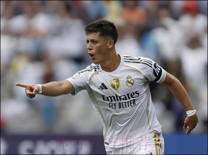 阿斯:皇马冬窗将引进中卫 高层一致否决签下拉莫斯 阿斯:皇马冬窗将引进中卫 高层一致否决签下拉莫斯